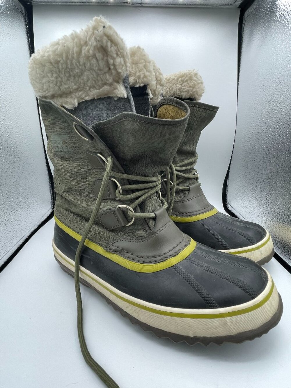 Sorel Winter Carnival Waterproof Snow Boots Size 9.5